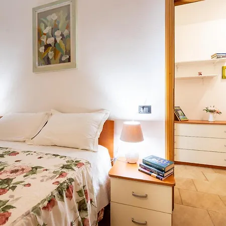 La Casetta Di Silvia Mommio